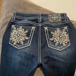 Miss Me Bootcut Snowflake Fun Jeans-size 28!